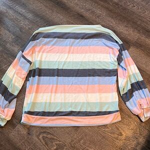 CY Women’s Size Medium Colorblock Top